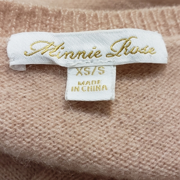 Minnie Rose Size XS Elegant Women's V-Neck Sweater in Soft Pink - Picture 6 of 8